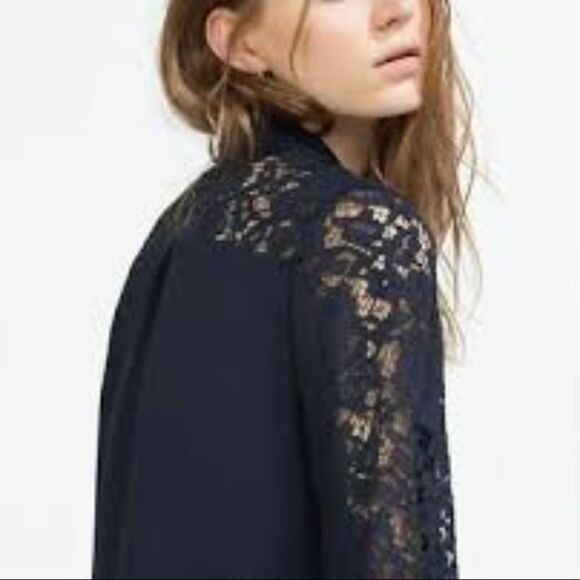 😍🔥🔥 Zara Blouse XS Contrast Lace Top Shirt Blouse Lightweight‎ and Beautiful - Picture 1 of 7
